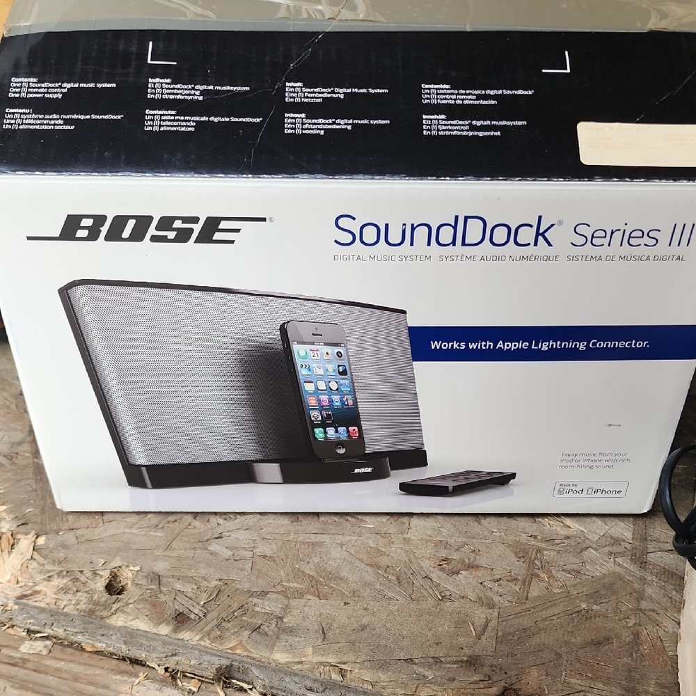 Bose SoundDock Series III Gray Portable Speaker